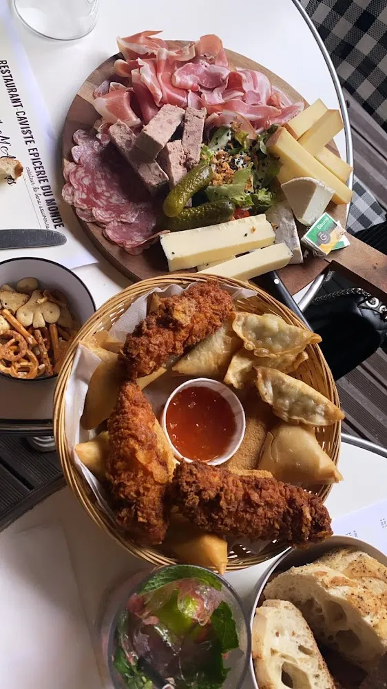 Tapas Et Planche Charcuterie Fromage